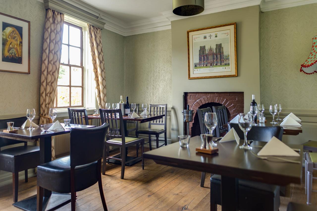 The Ancient Gatehouse & Rugantino Restaurant Hotell Wells Eksteriør bilde