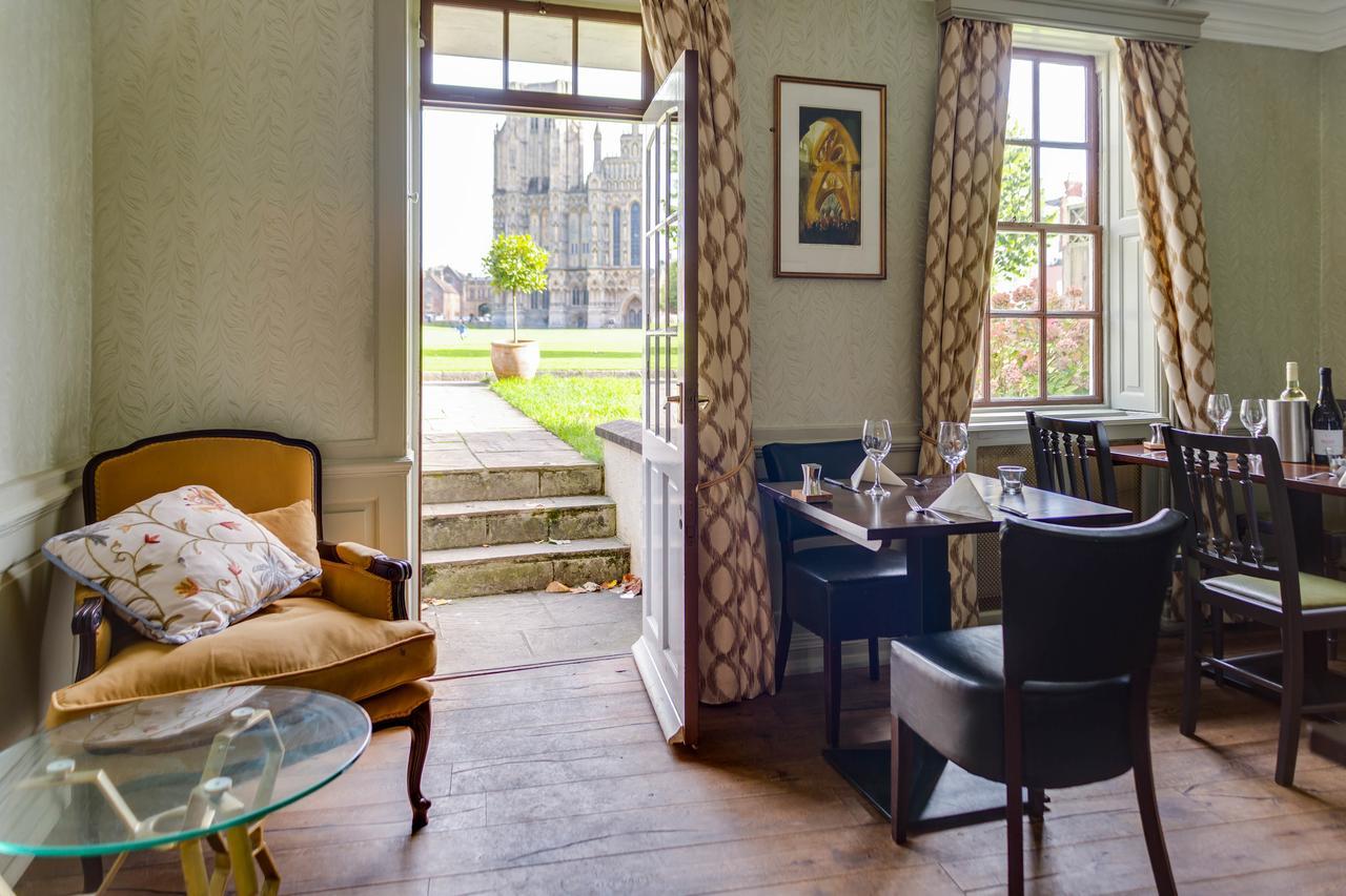 The Ancient Gatehouse & Rugantino Restaurant Hotell Wells Eksteriør bilde
